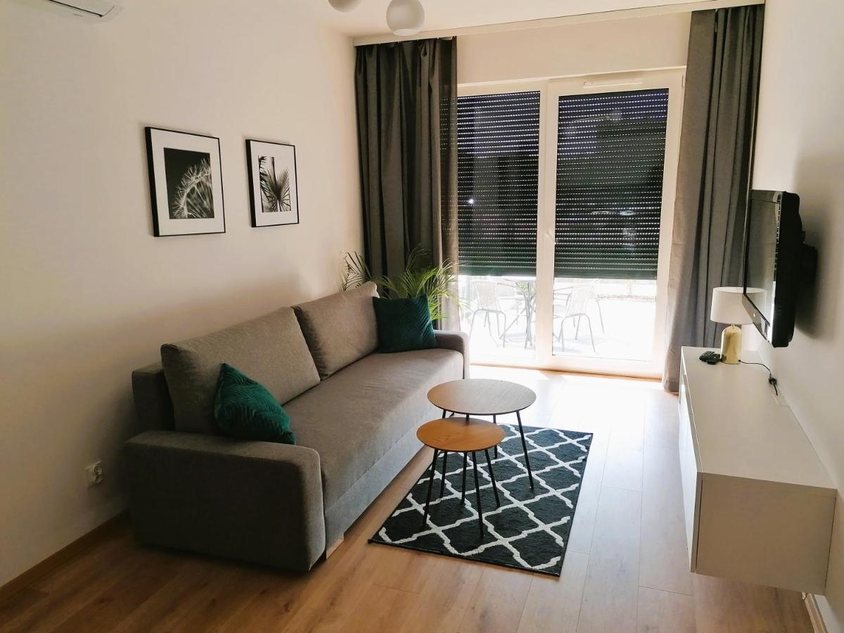 Apartament Ogrody 莱什诺 外观 照片