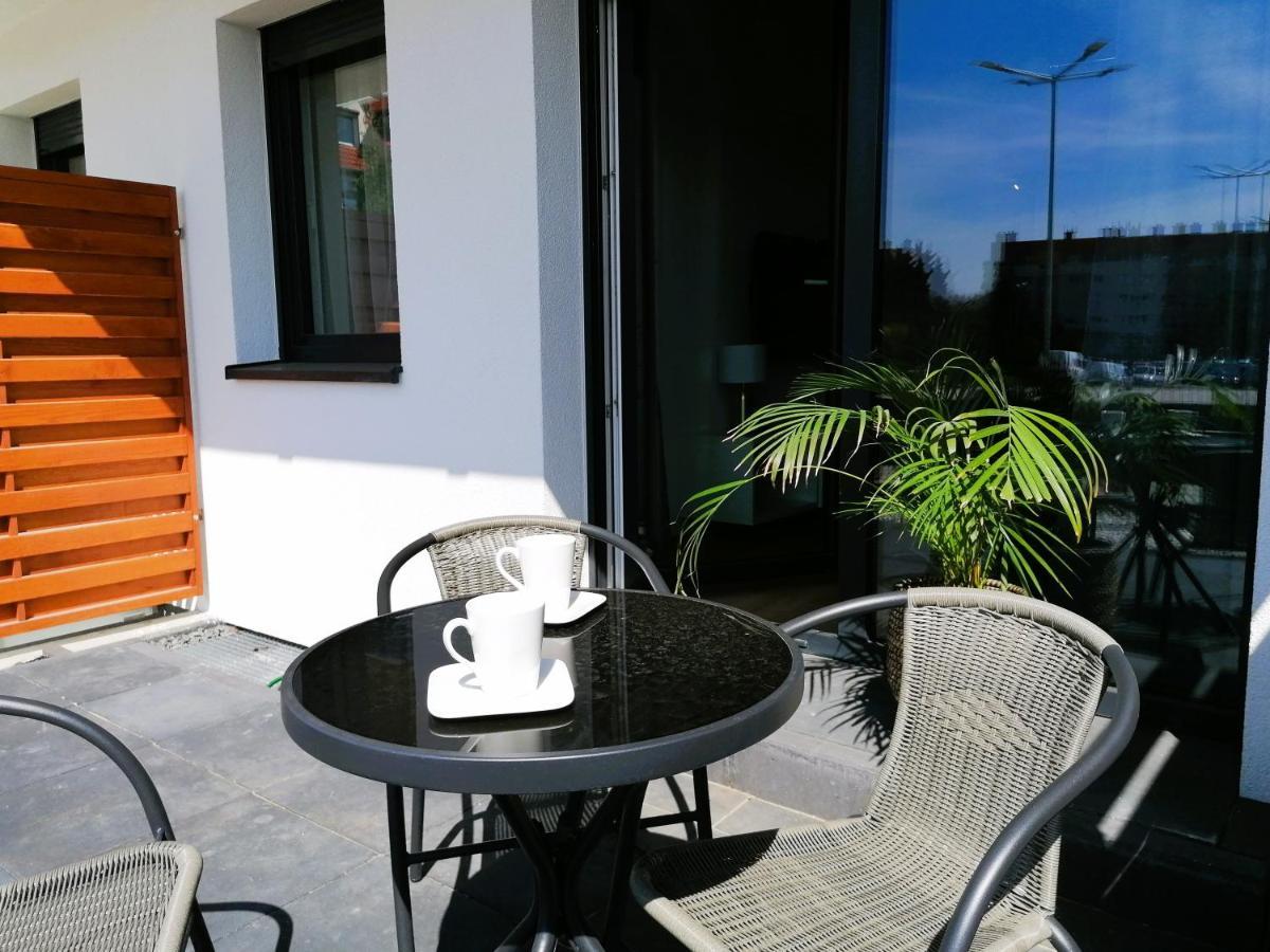 Apartament Ogrody 莱什诺 外观 照片