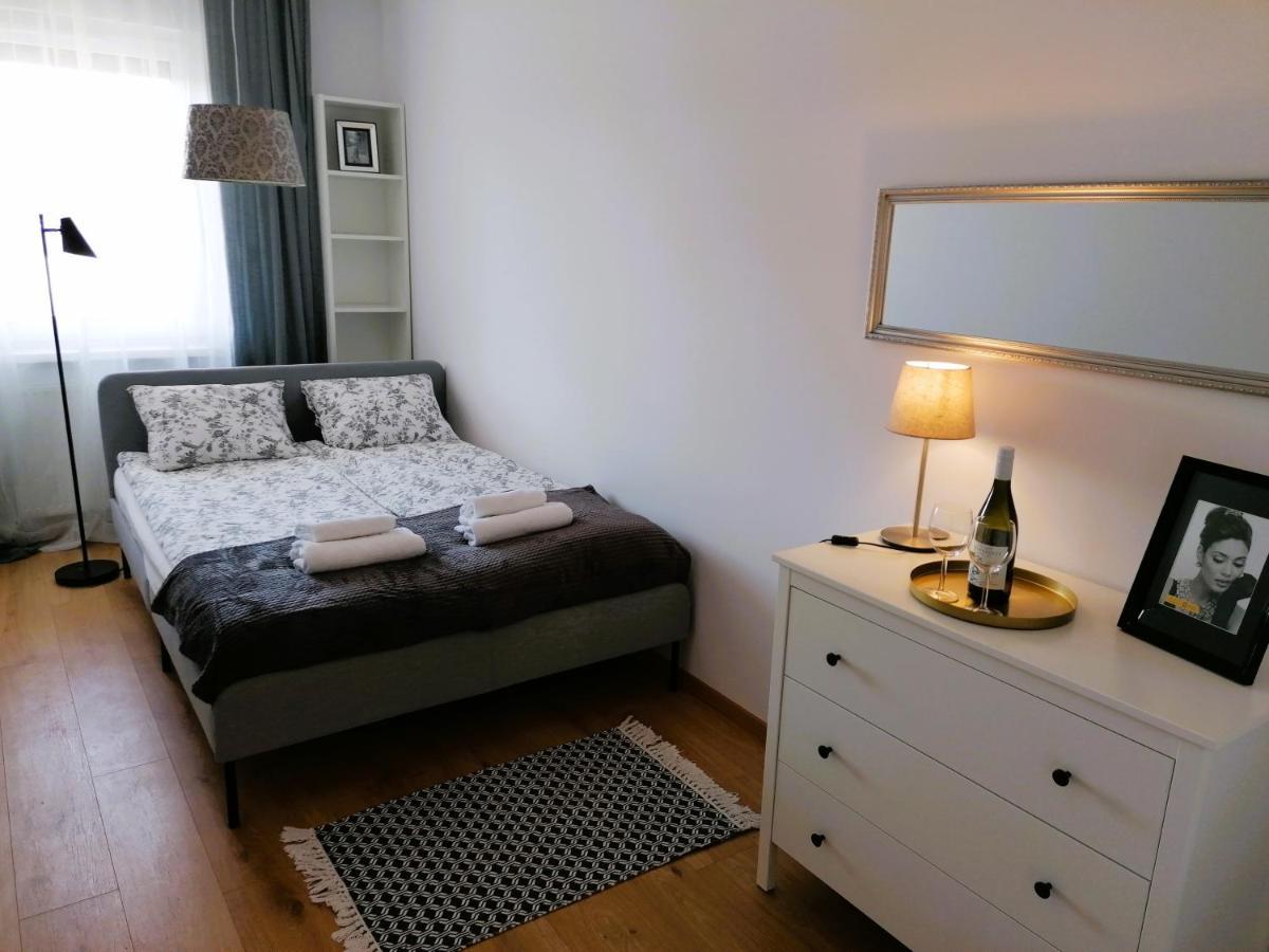 Apartament Ogrody 莱什诺 外观 照片
